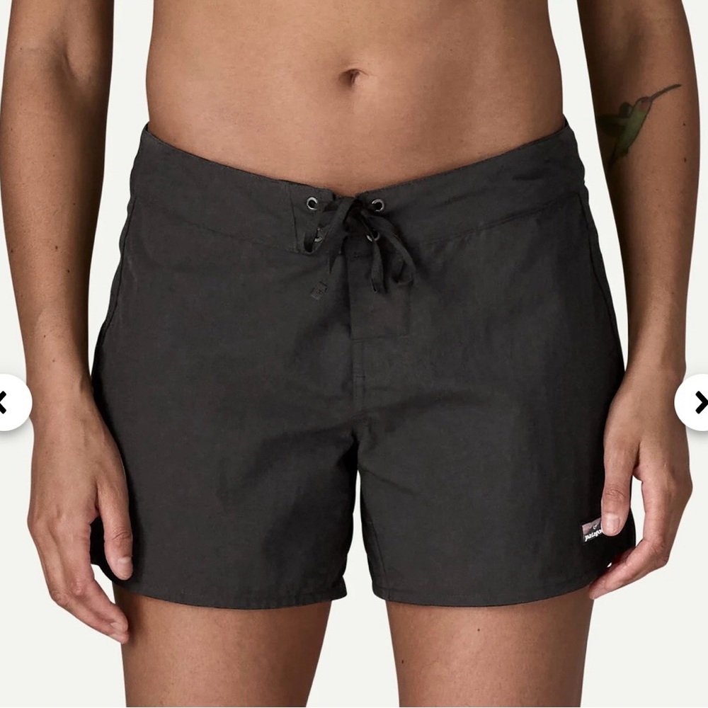 NWT Patagonia Black Wavefarer Board Shorts. New with tags